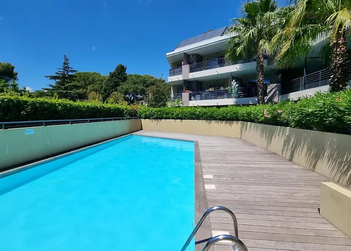 Le Familial, Piscine Plage Et Garage