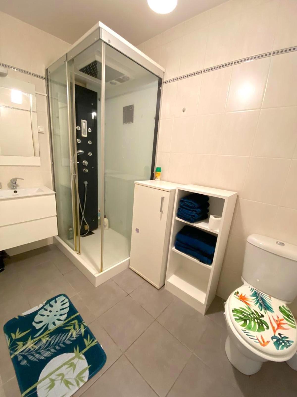 Apartment Le Familial, Piscine Et Garage